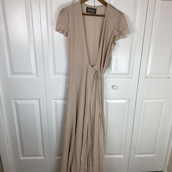 Reformation Dresses & Skirts - Reformation M Rosey Maxi Dress Champagne A-Line Wrap Fit & Flare Short Sleeve